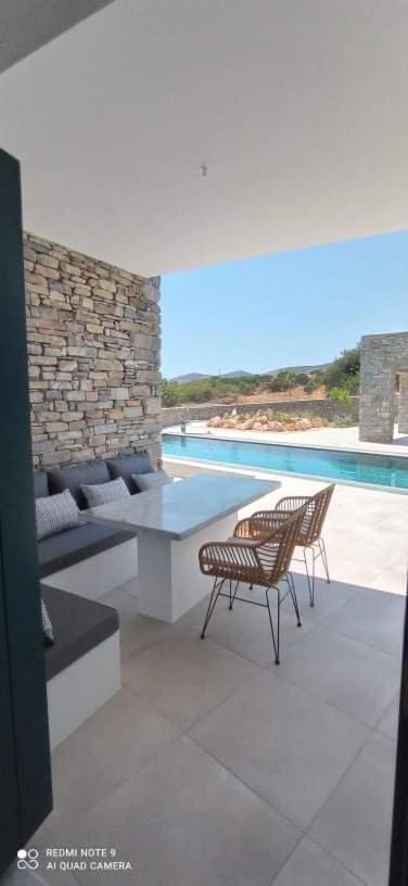 Paros-Memories-Neubau-Villen, Sportpool Aspro Chorio Exterior foto