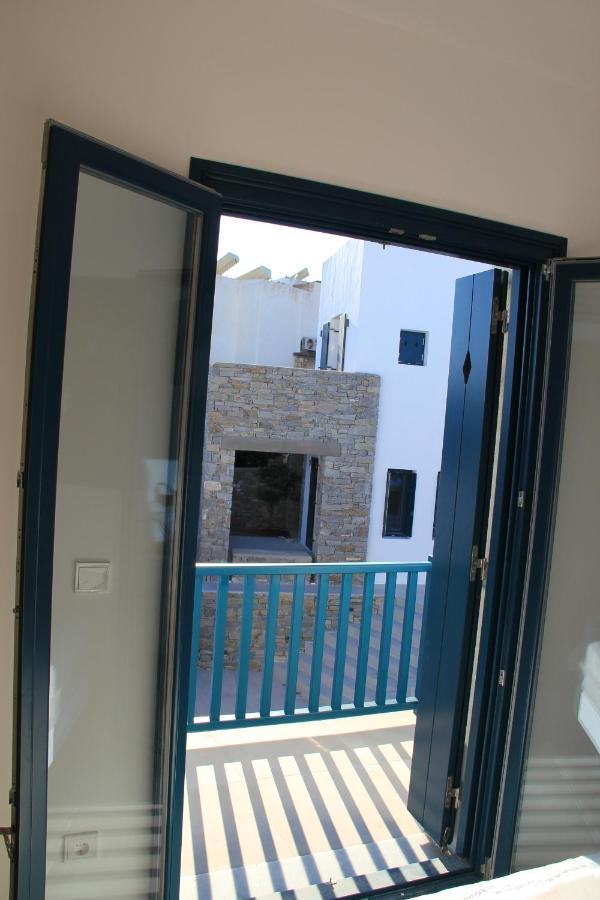 Paros-Memories-Neubau-Villen, Sportpool Aspro Chorio Exterior foto
